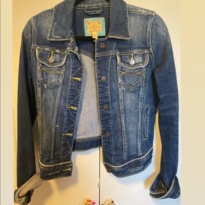 Abercrombie & Fitch Vintage Jean Jacket • Medium•